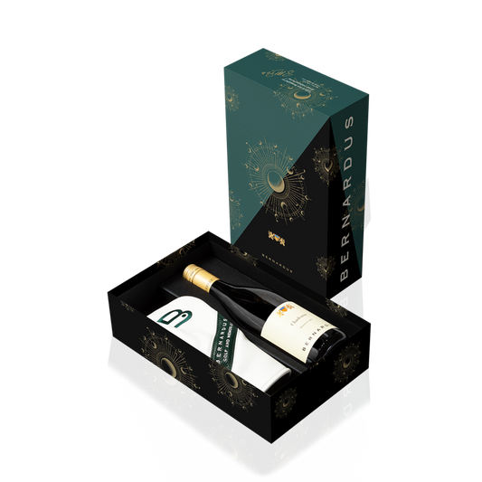 Chardonnay & Headcover Driver