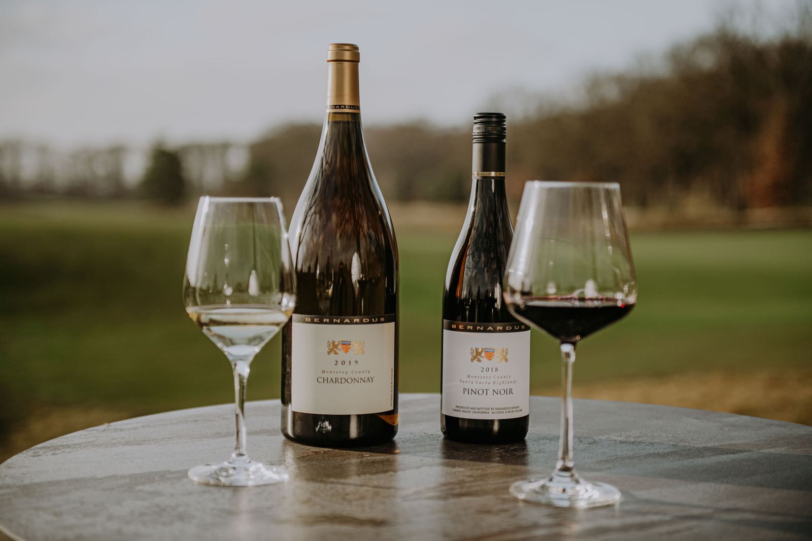Bernardus Chardonnay en Pinot Noir aan de rand van de baan